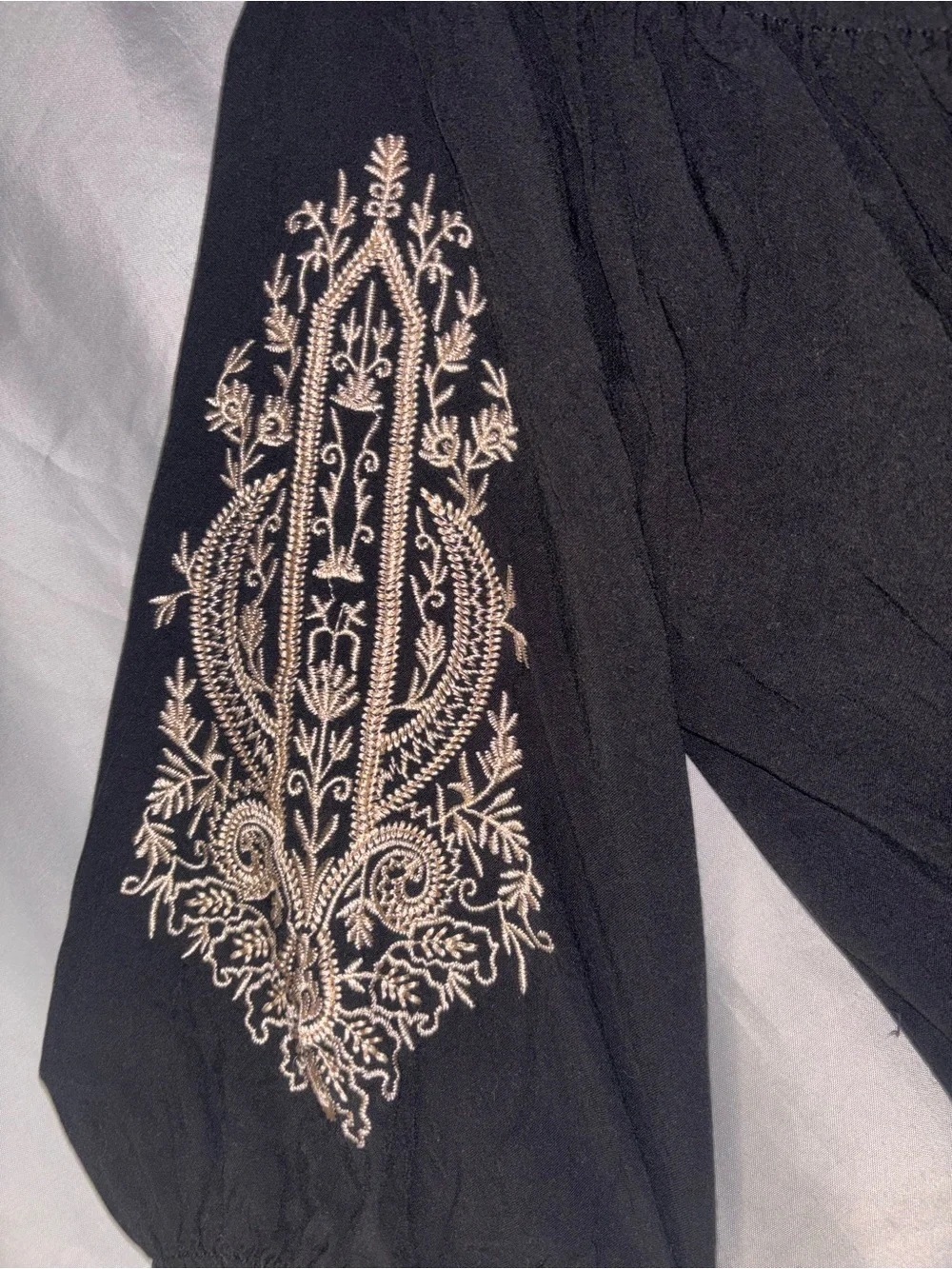 Signature Studio Tunic with Cream Embroidery - Picture 5 of 8